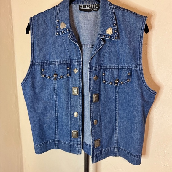 SIGNATURE Denim Concho Vest Women’s Large - Picture 1 of 4